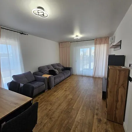 Nou Si Modern Lanaga Metrou Apartment *