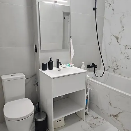 Nou Si Modern Lanaga Metrou Bucharest