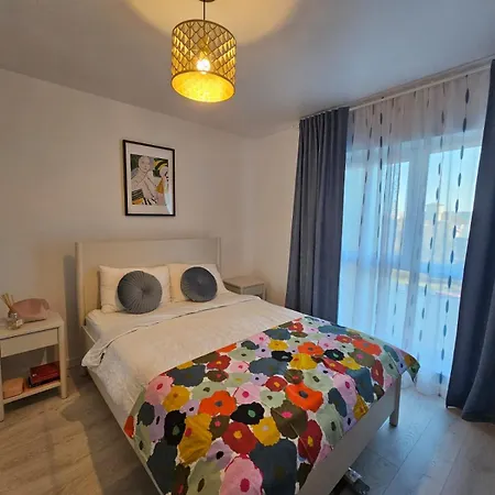 Nou Si Modern Lanaga Metrou * Bucharest