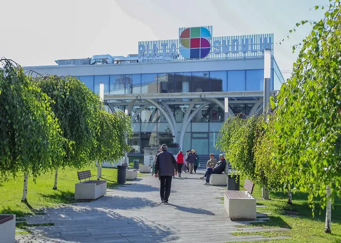 Nou Si Modern Lanaga Metrou Апартаменти