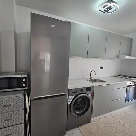 Nou Si Modern Lanaga Metrou Apartamento