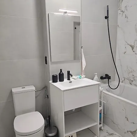 Апартаменти Nou Si Modern Lanaga Metrou *