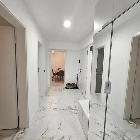 Nou Si Modern Lanaga Metrou *