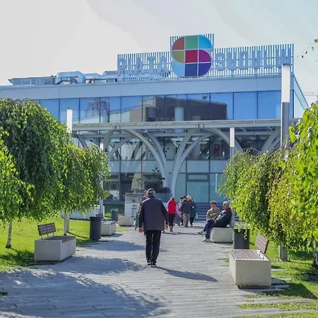 Nou Si Modern Lanaga Metrou Apartamento