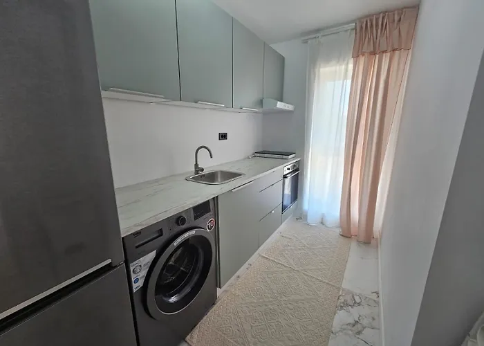 Nou Si Modern Lanaga Metrou Bucharest