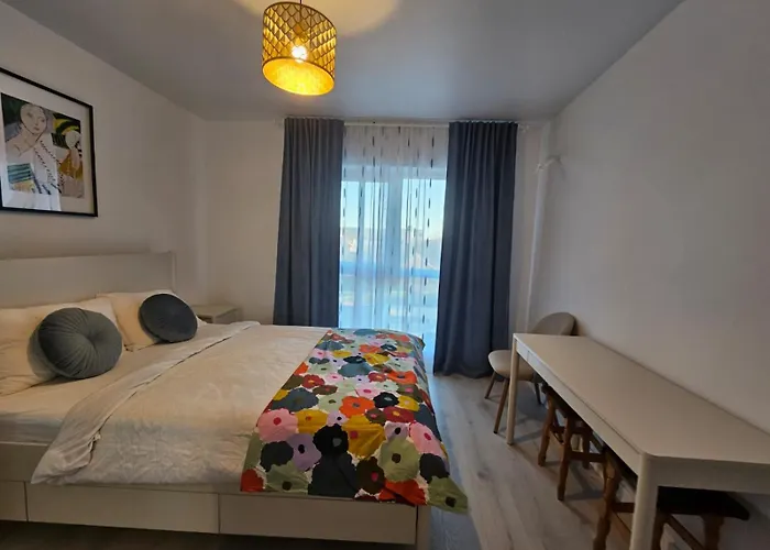 Nou Si Modern Lanaga Metrou * Bucureşti