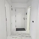 Nou Si Modern Lanaga Metrou 아파트 *