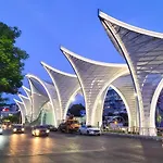 Nou Si Modern Lanaga Metrou 아파트 부쿠레슈티